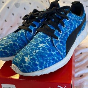 Puma Carson Runner Water great condition